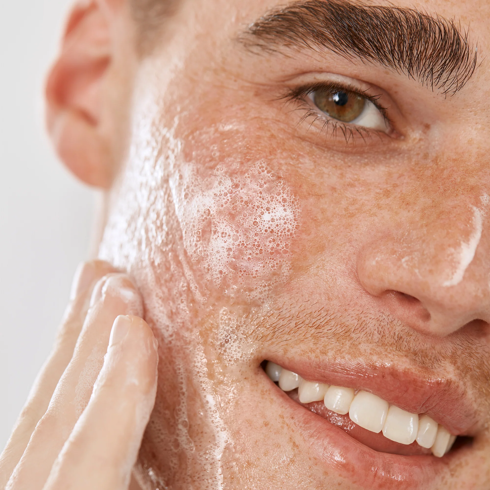 Pore Perfecting Cleanser - Image 7